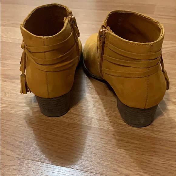 Girls mustard booties - Picture 2 of 6